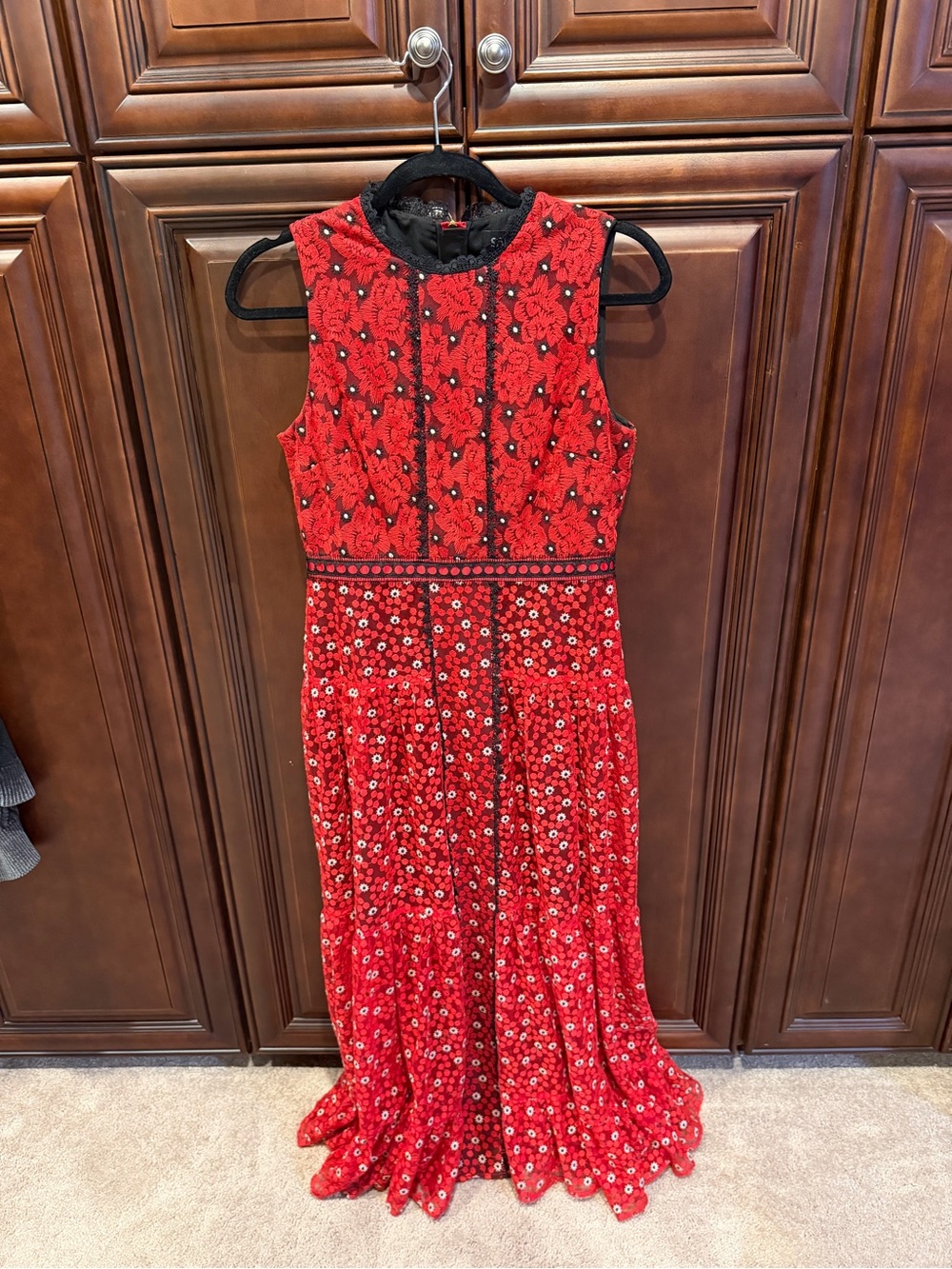 Beautiful Saloni Sleeveless Red Floral Embroidered Maxi Dress Size 8